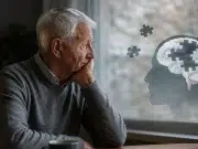 La soledad se asocia con menor desempeño de la memoria en adultos mayores, según estudio