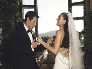 Dua Lipa revela el vestido de su boda con Callum Turner: es Chanel, compuesto por 480.000 cuentas y más de 1.000 horas de costura