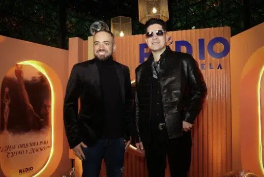 Chyno y Nacho anuncian gira mundial con ‘Radio Venezuela’: Colombia está entre los países confirmados