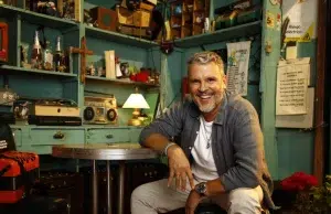 Guillo Vives regresa a la música con sabor vallenato y haciendo un homenaje a grandes figuras del folclor