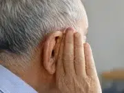 No solo afecta el oído: la pérdida auditiva también puede impactar la salud cerebral