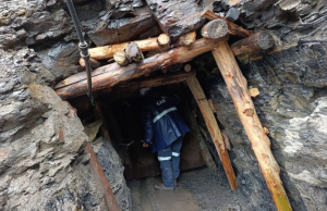 CAR descubre minería ilegal de carbón y ordena 17 cierres en Ubaté