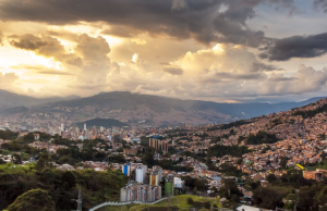Así funciona la conectividad en Colombia: cómo abre puertas a ingresos extra en casa