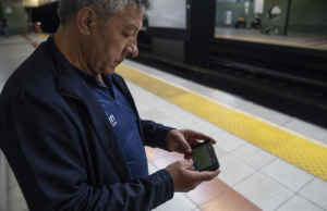 Nuevos hábitos de consumo digital en Colombia: el impacto de las plataformas online en el entretenimiento y la vida cotidiana de millones de usuarios