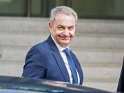Zapatero niega gestiones para Plus Ultra y no habla de las joyas
