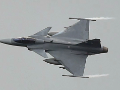 Comisión de Acusación investiga a Petro por compra de aviones Gripen