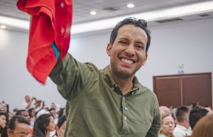 Presidente de Cámara de Representantes, Julián López, renunció a su curul