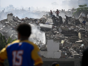 El mundo se moviliza por Venezuela donde sigue búsqueda de sobrevivientes