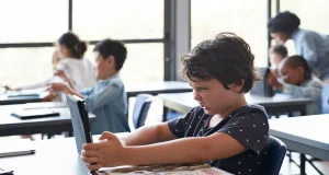¿Son todos los dispositivos digitales igual de adictivos? Esto dice un análisis