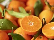 Cuáles son los usos más comunes de hojas y cáscaras de mandarina: cómo aprovechar estos residuos en el hogar