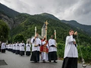 Vaticano excomulga a seis obispos de la Fraternidad Sacerdotal de San Pío X por un ‘acto de naturaleza cismática’