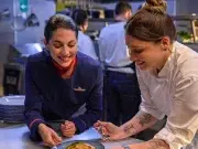 Latam Airlines presenta un nuevo plato con sello del Caribe colombiano para sus cabinas premium: ¿cuál es y cómo se prepara?