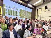 Gobierno vuelve a radicar una reforma a la salud con mayor control estatal sobre los recursos y el aseguramiento: esto dice el proyecto
