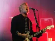 Muere el cantante y actor irlandés Glen Hansard, ganador de un Óscar y protagonista de ‘The Commitments’