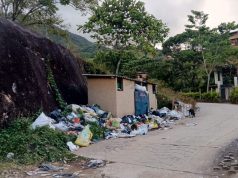 Basuras en vereda de San Rafael
