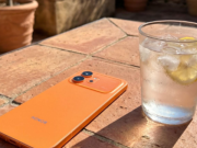 Su celular se apaga o relantiza bajo sol intenso. Vea por qué