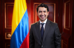 Briceño denuncia millonario costo de concierto organizado por RTVC