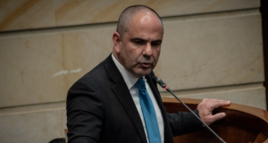 Gabriel Vallejo defiende la vocería del Centro Democrático el 20 de julio