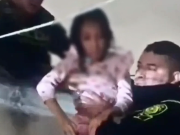 Rescatan a una niña que pedía auxilio por una ventana en barrio Galán