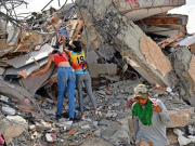 Suben a 3.535 los muertos por terremotos en Venezuela