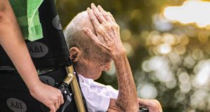 Una de cada seis personas tendrá 60 años o más en 2030: estos son los retos para la salud de los adultos mayores