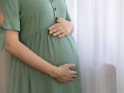 ¿Cuándo el calor en el embarazo se convierte en emergencia médica? Estas son las señales de alerta que no debe ignorar y cómo prevenir complicaciones