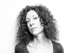 ‘Es muy reduccionista leer la vida del artista a partir de la obra’: Leila Guerriero