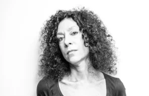 ‘Es muy reduccionista leer la vida del artista a partir de la obra’: Leila Guerriero
