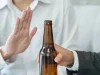 Inyecciones para perder peso podrían reducir el consumo de alcohol: esto dicen los expertos