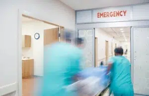 Usuarios y organizaciones del sector salud hacen llamado a donar sangre y evitar urgencias, salvo en casos vitales, tras el terremoto