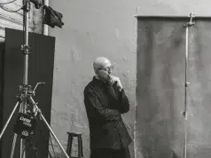 La historia de Ruvén Afanador, el fotógrafo colombiano que ha retratado para Vogue y presenta una obra sobre la memoria y el afecto