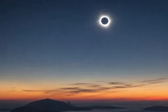 Eclipse solar total del 12 de agosto: cuál es el horario y todos los lugares donde se podrá ver el ‘doble crepúsculo’