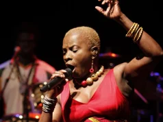 Angélique Kidjo es la primera cantante africana en obtener una estrella en el Paseo de la Fama de Hollywood