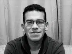 Llega a Colombia el ganador del Premio Almadía–Ventosa Arrufat para hablar sobre cómo transformó la explotación laboral en una novela