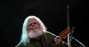 Gustavo Santaolalla presenta en Bogotá la música de ronroco con la que conquistó Hollywood