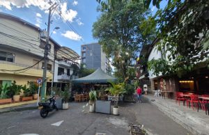 Reabrirán al tránsito vial una calle en el barrio Manila