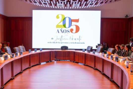 Corte Constitucional devuelve artículos de la reforma pensional de Petro