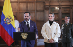 De La Espriella declara emergencia económica por crisis tras terremoto