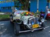 Desfile de Autos Clásicos, con mujeres al volante
