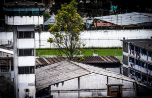 Trasladan cabecillas presos de bandas en Medellín