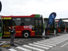 Llegan 50 buses duales articulados eléctricos a Bogotá