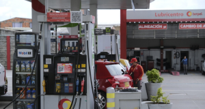 Precios de gasolina y ACPM no subirán en septiembre