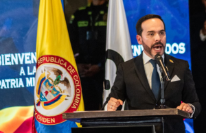 Primer bombardeo del gobierno De la Espriella fue contra el ELN