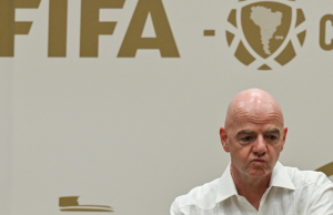 Un vicepresidente de la FIFA retira su apoyo a Gianni Infantino