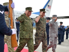 Jefe del comando sur de EE.UU. se reúne con cúpula militar colombiana