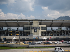 Leyendas del fútbol colombiano jugarán un partido solidario en Bogotá