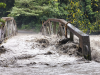Emergencia por lluvias en Guayabetal amenaza el puente Ocal