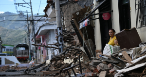 Decretan tres días de duelo nacional en honor a fallecidos tras sismo