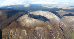 Caída de ceniza del volcán Puracé afecta fuentes hídricas en el Cauca